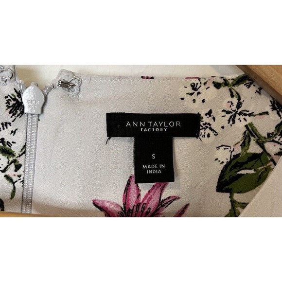 Ann Taylor White Floral Print Tie Front Key Hole Short Sleeve Blouse Siz… - Picture 5 of 9